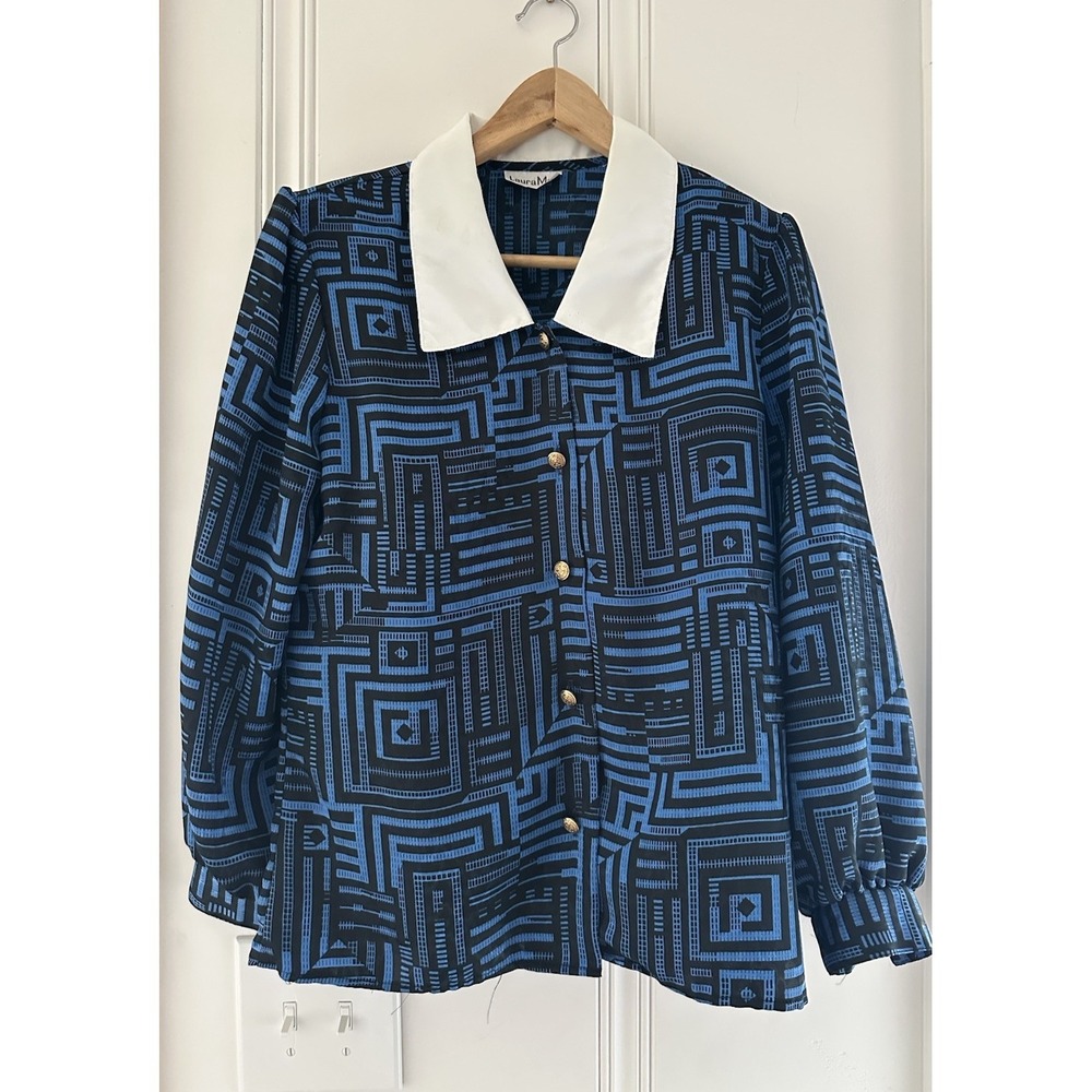 LauraMae Geometric Print Blouse White Contrast Collar‎ Gold Button Women's M